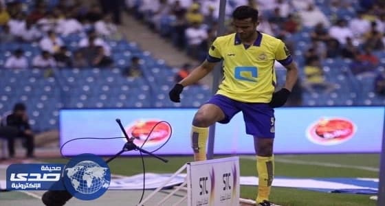 نايف هزازي يرفض التنازل عن مستحقاته للنصر