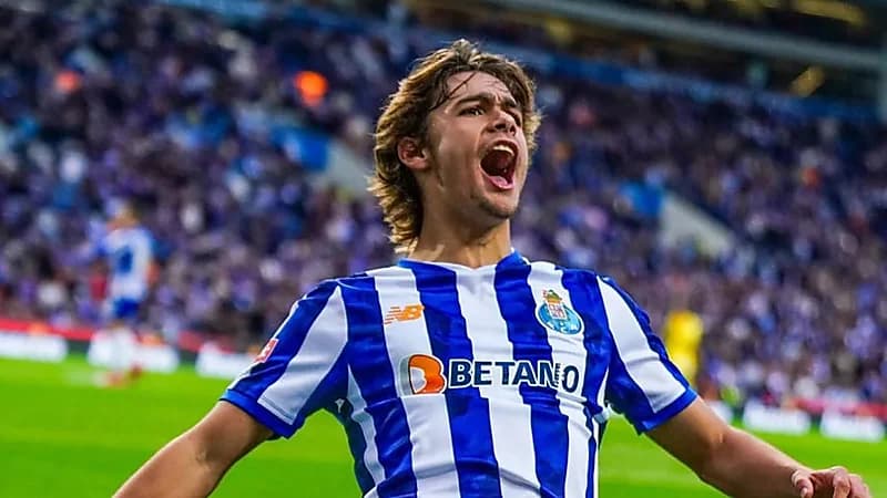 بورتو يشترط 70 مليون يورو لرحيل مورا إلى الاتحاد