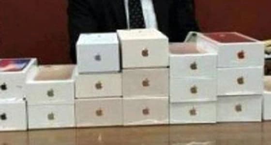 جمارك القاهرة تحبط تهريب 40 هاتف محمول قادم من المملكة