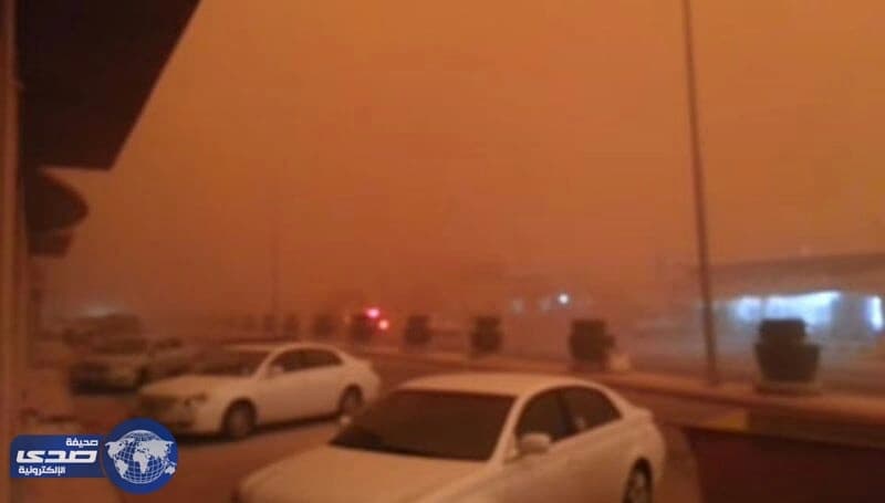 حوادث متفرقة اثر موجة غبارية وعواصف رملية بالقصيم