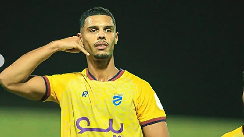 الرائد يتعاقد مع اللاعب زينهو جانو .. فيديو