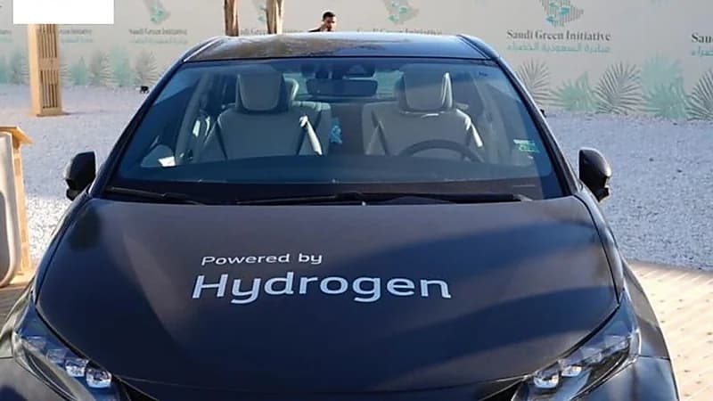 بالصور.. مبادرة السعودية الخضراء تستعرض مركبة هيدروجينة بمؤتمر شرم الشيخ
