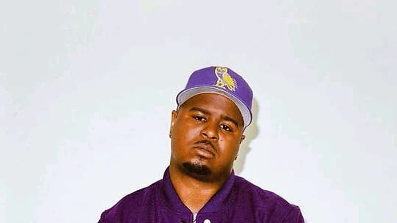 مقتل مغني راب شهير طعنا ً بسكين