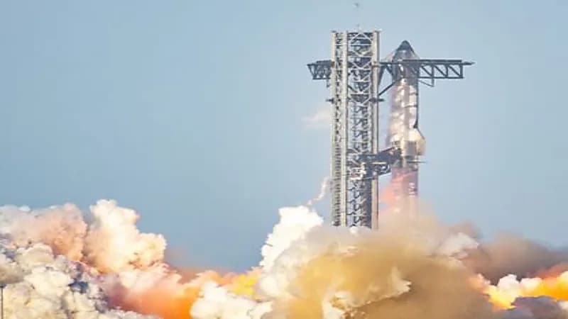 انفجار مركبة الفضاء سبيس إكس أثناء تجربة اختبار الإطلاق الثابت.. فيديو