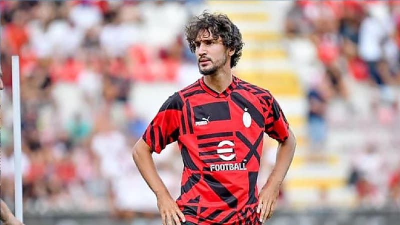 الشباب يفاوض ميلان لضم ياسين عدلي