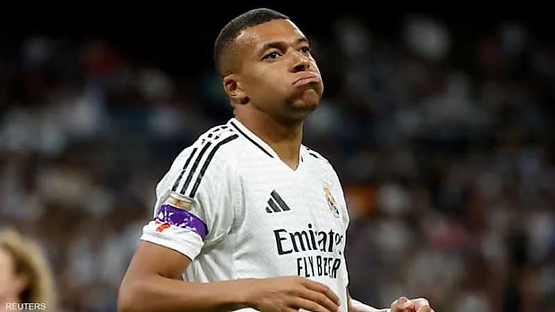 إحتمالية غياب مبابي عن مواجهة الهلال