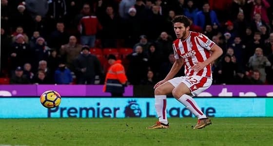 رمضان صبحى ضيفا على هيديرسفيلد تاون مع ستوك سيتى