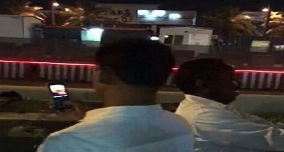 شعب المملكة يتحدى الحوثيين ويلتقط " سيلفي " مع الصواريخ الباليستية