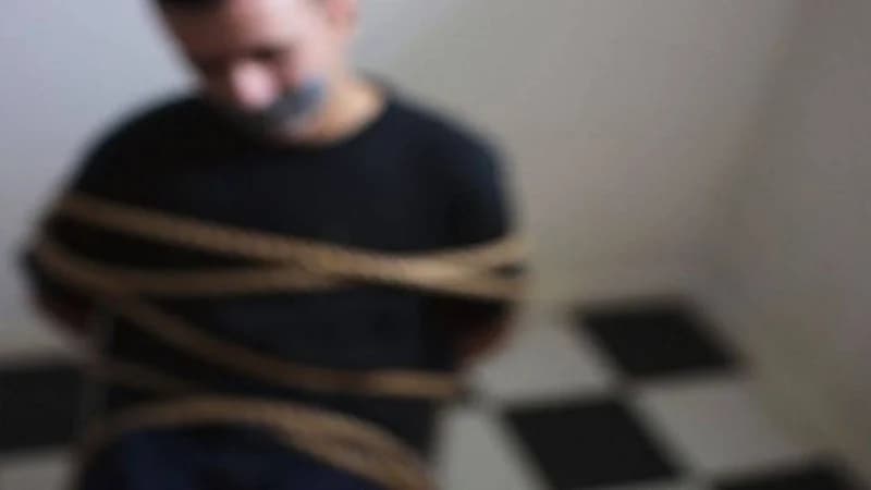 تورط وكيل وزارة كويتي سابق في قضية خطف شاب