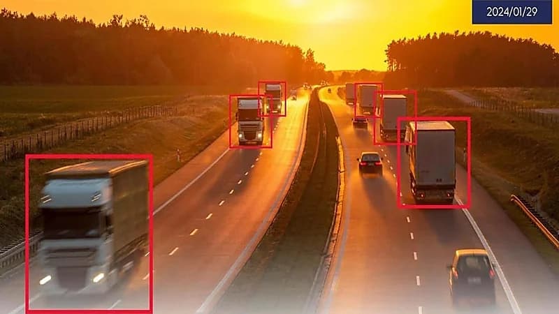إطلاق الرصد الآلي على مخالفات الشاحنات والحافلات أبريل المقبل