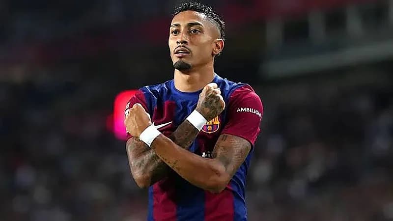 ‎شرط برشلونة للموافقة على بيع رافينيا إلى الهلال