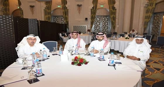 شركة تطوير للخدمات التعليمية تستعرض 100 منتجا لمستثمري مدارس مكة