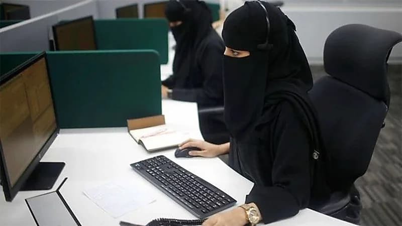 مستشار أسري يوجه نصيحة للزوجات العاملات