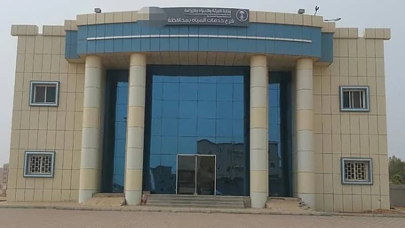 خدمات المياه بجازان تُنفِّذ صيانة دورية في الخط الناقل بمحافظة بيش