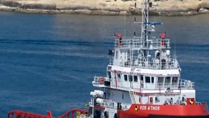 أولى سفن معالجة التلوث النفطي تصل إلى المملكة " فيديو "