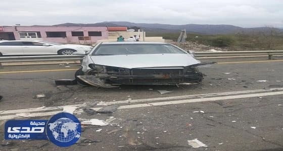 " تصادم شاحنة ومركبه " على طريق العرضيات يخلف اصابة واحده