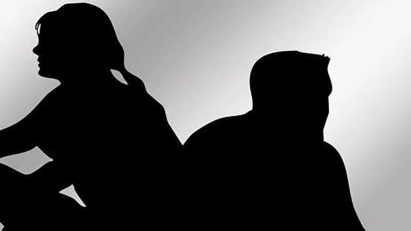 بلد عربي يسمح بتغيير جنس أنثى إلى ذكر