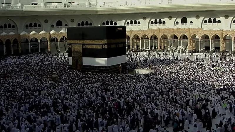 توافد كثيف إلى المسجد الحرام في أول أيام ذي الحجة.. فيديو