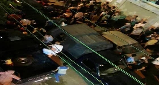 شاب يذبح والديه بسبب معاملتهما " السيئة "