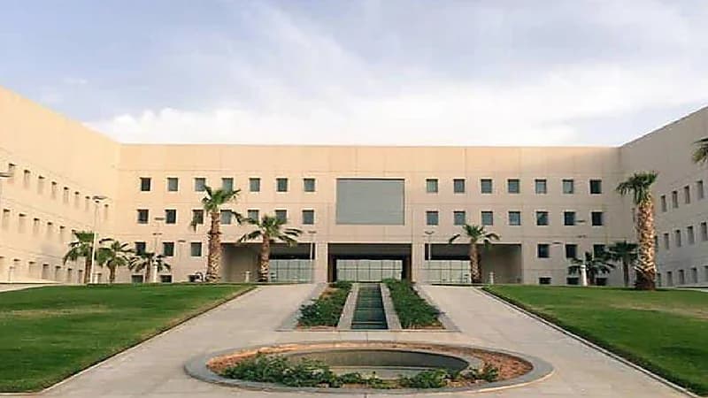 بدء التقديم على مسار التميز للابتعاث في 70 جامعة حول العالم