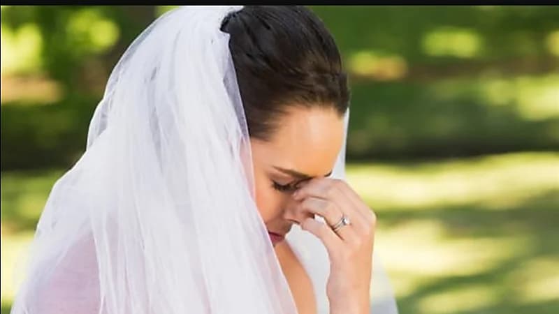 قصة فتاة تركها خطيبها ليرتبط بصديقتها المقربة تثير ضجة على السوشيال ميديا