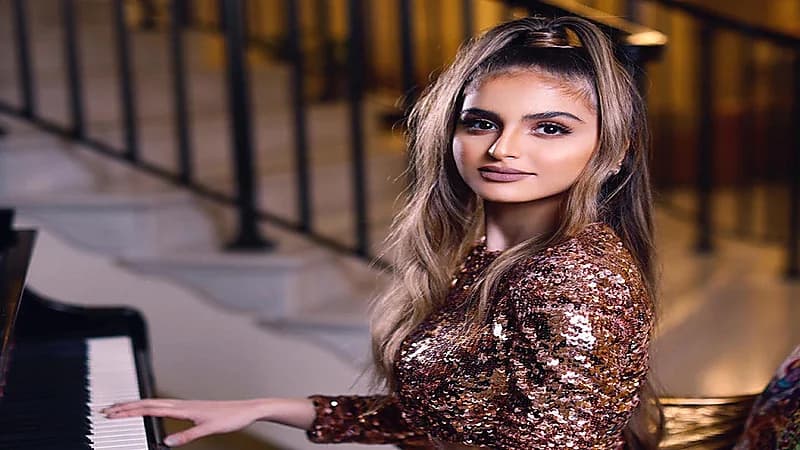 بالفيديو.. حقيقة خطوبة حلا الترك من فنان سوري‎