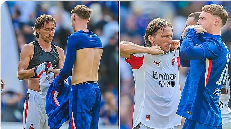 صراع بين لاعبي تشيلسي على قميص مودريتش.. فيديو