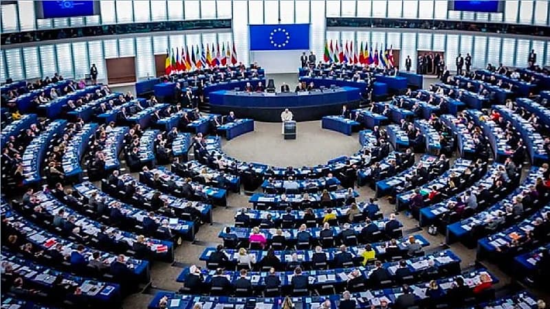 البرلمان الأوروبي يدعو لاتخاذ موقف حازم ضد نظام طهران