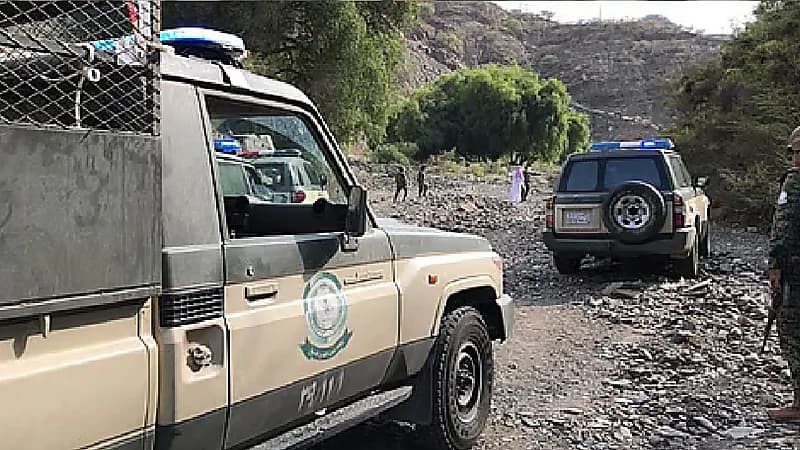 القبض على 3 مواطنين لترويجهم القات والشبو