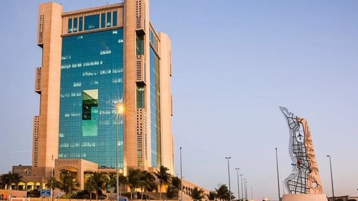 أمانة جدة تحدد مهلة إخلاء تشاليح السيارات في حي الحمدانية