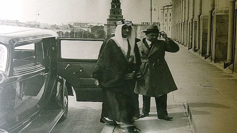 صور تاريخية تبرز احتفاء روسيا بمرور 95 عامًا على علاقاتها الدبلوماسية مع المملكة