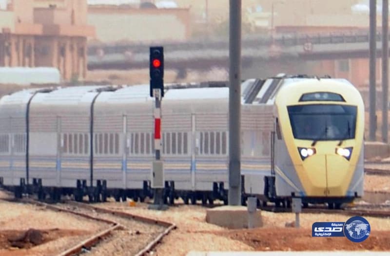 جنوح قطار شحن في عين دار بـ "بقيق الشرقية" ..ولا إصابات