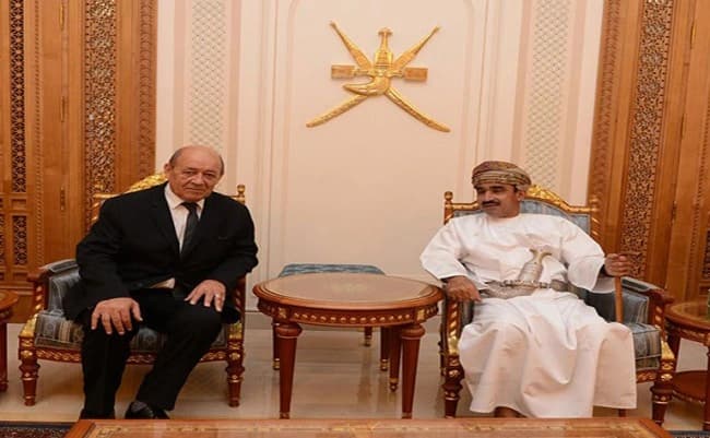 نائب رئيس الوزراء العماني يلتقي وزير الدفاع الفرنسي بمسقط