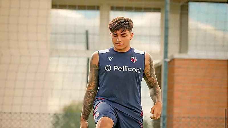 حقيقة مفاوضات الهلال مع بولونيا لضم كاسترو