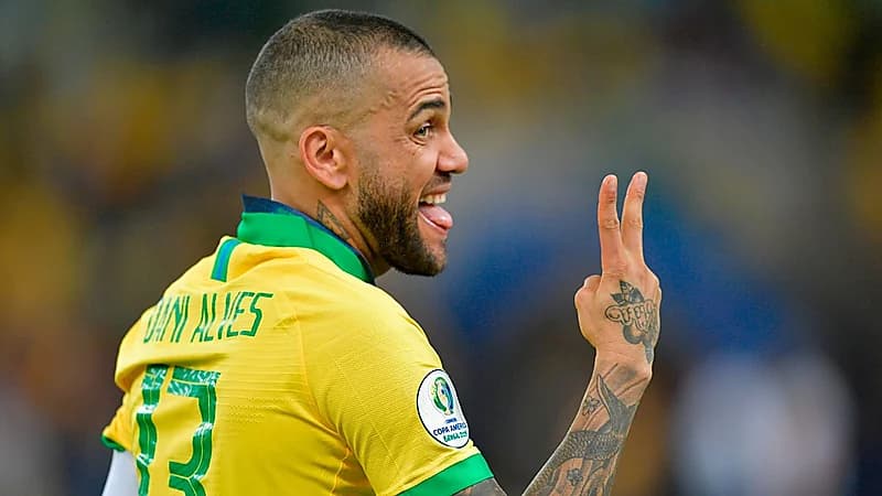 بدء التحقيق مع ألفيش بعد اتهامه بالاعتداء الجنسي