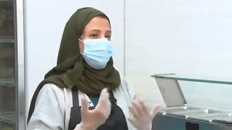 قصة مواطنة فتحت مشروعها الخاص بأدوات منزلية من بيتها "فيديو" 