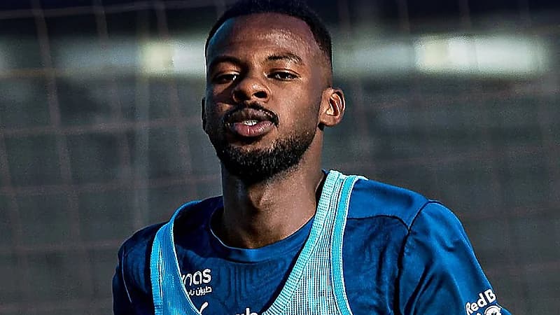 تمبكتي يغيب عن مران الهلال قبل مواجهة الوحدة