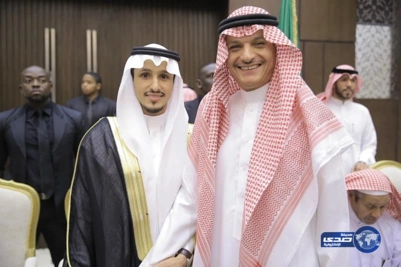 لاعب النصر يحتفل بزفافه بحضور الأسطورة