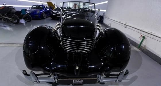 ظهور كورد 812 المكشوفة موديل 1936 في دبي