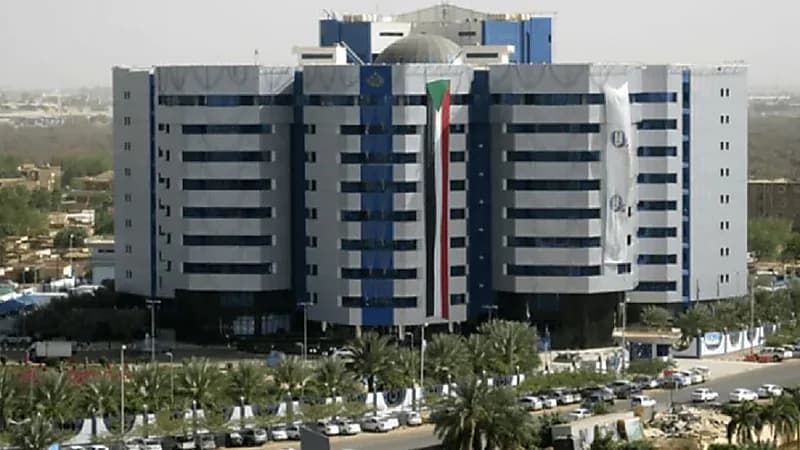 الشرطة السودانية تنفي اندلاع حريق بالبنك المركزي