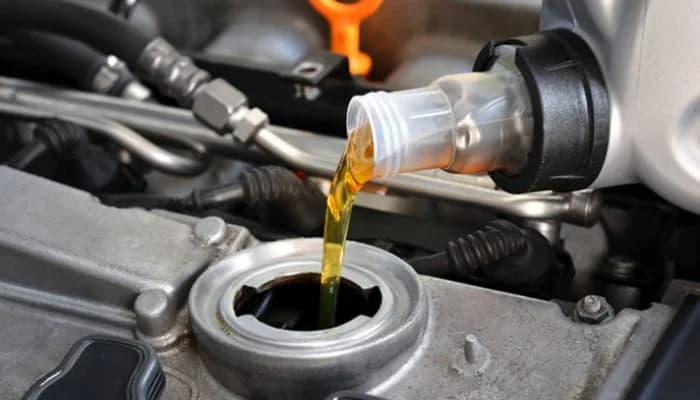علامات تدل على تلف زيت المحرك وضرورة تغييره