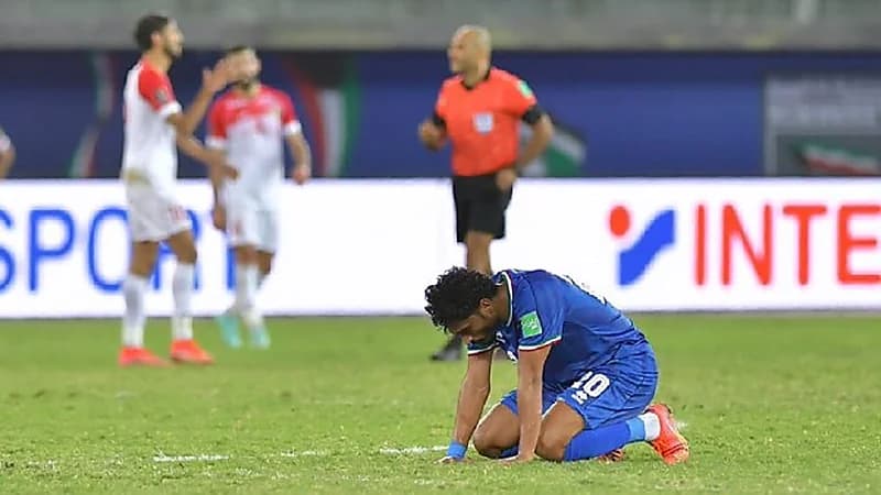 الاتحاد الكويتي يقدم احتجاجًا ضد حكم مباراة الأردن