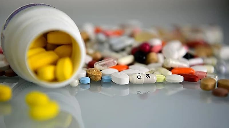 تشغيل 13 جهازا لصرف الأدوية آليا لأول مرة في المملكة بمجمع طبي في جدة