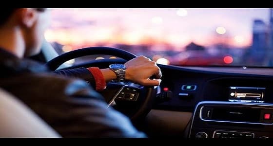 أمن الطرق: استخدم الجهة اليمنى وشغِّل إشارات التنبيه لو تعطَّلت الفرامل