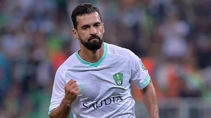 عبدالله السعيد يعلن اعتزاله اللعب دوليًا