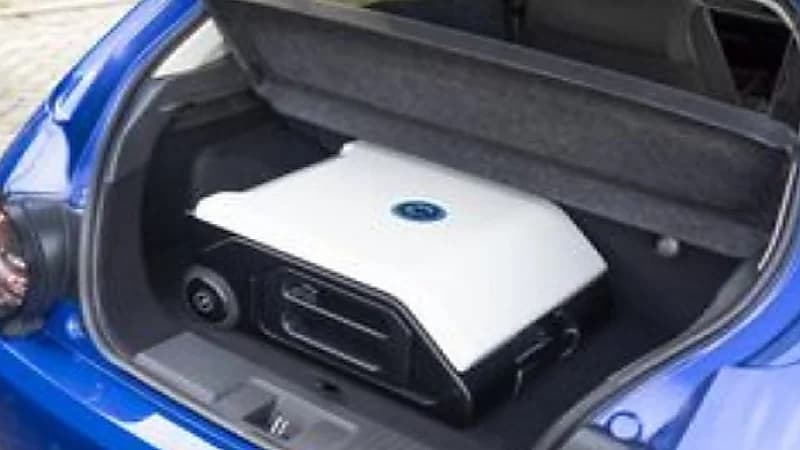 شاهد.. أول شاحن محمول للسيارات الكهربائية