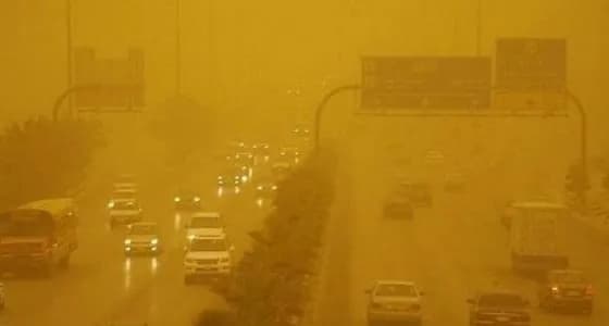 الفرق الإسعافية تباشر 42 حالة اختناق من الغبار بجدة