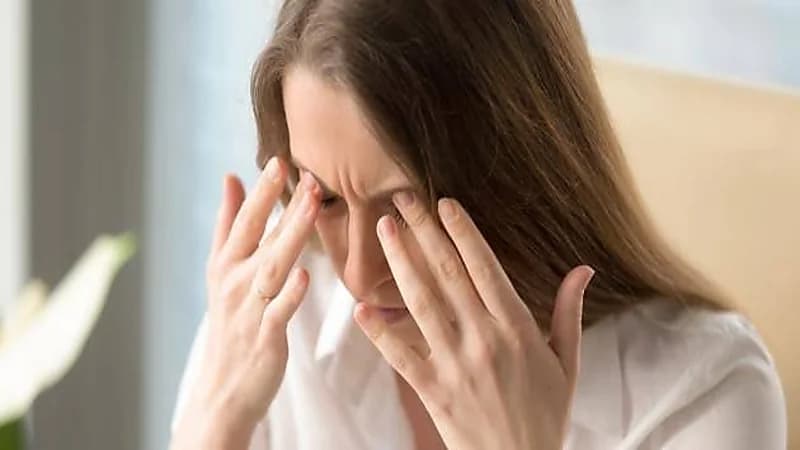 أعراض تظهر عند الاستيقاظ تدل على الإصابة بنقص فيتامين B12