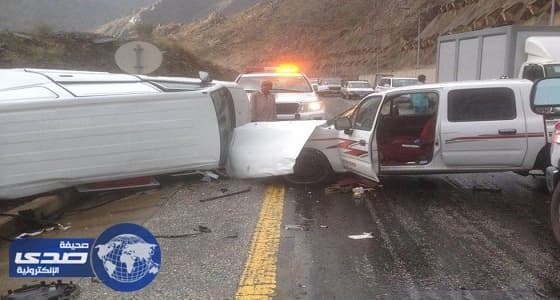 الهلال الأحمر :  16 حادثا اليوم بسبب هطول الأمطار بالباحة