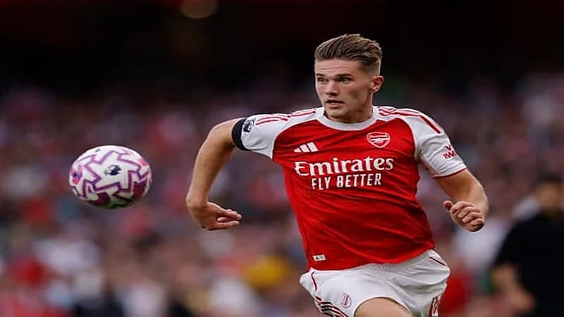 محاكمة مهاجم أرسنال لاتهامه بالارتباط بعصابات إجرامية